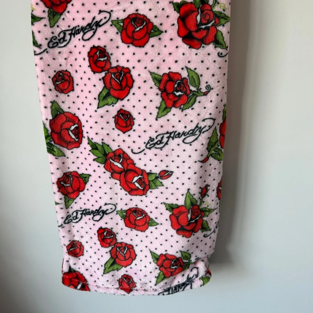 New Ed Hardy Pink Throw Blanket 60x70 Roses Red Gothic Heart Y2K Dots Black Cute